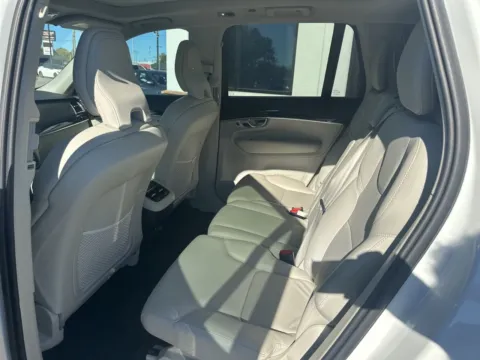 More photos of 2019 Volvo XC90 T5 Momentum at Jerry Hunt Supercenter - Lexington, NC