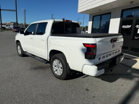 More photos of 2022 Nissan Frontier SV at Jerry Hunt Supercenter - Lexington, NC