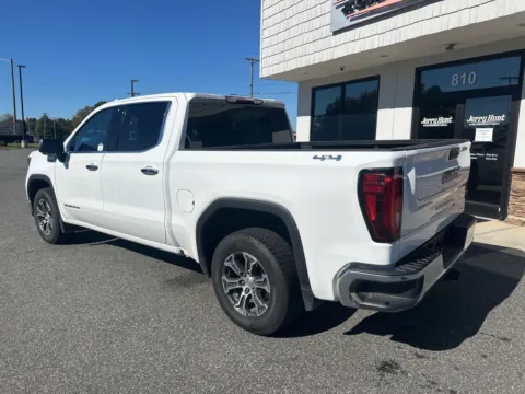 More photos of 2024 GMC Sierra 1500 SLT at Jerry Hunt Supercenter - Lexington, NC