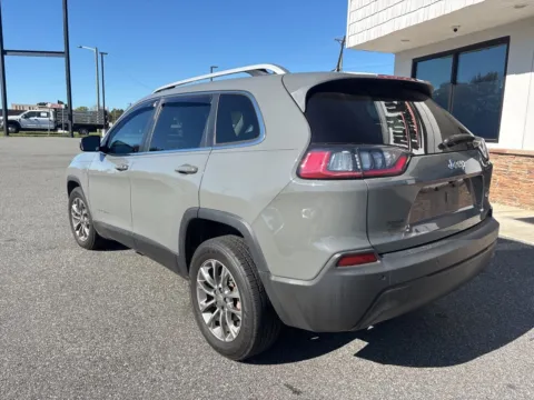More photos of 2019 Jeep Cherokee Latitude Plus at Jerry Hunt Supercenter - Lexington, NC