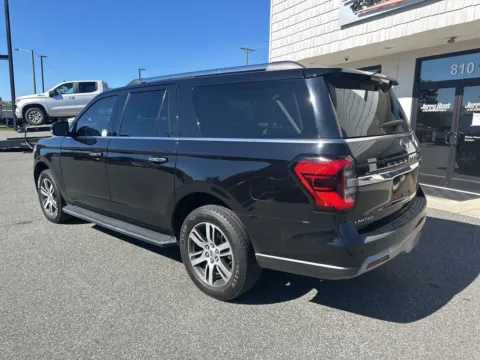 More photos of 2022 Ford Expedition Max Limited at Jerry Hunt Supercenter - Lexington, NC