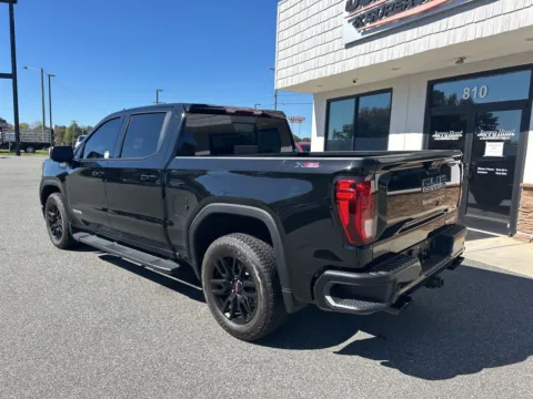 More photos of 2024 GMC Sierra 1500 Elevation at Jerry Hunt Supercenter - Lexington, NC