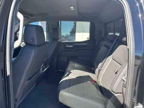 More photos of 2024 GMC Sierra 1500 Elevation at Jerry Hunt Supercenter - Lexington, NC
