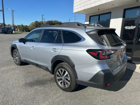 More photos of 2024 Subaru Outback Premium at Jerry Hunt Supercenter - Lexington, NC