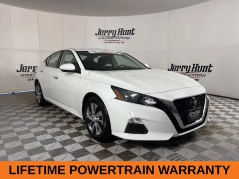 More photos of 2022 Nissan Altima 2.5 S at Jerry Hunt Supercenter - Lexington, NC