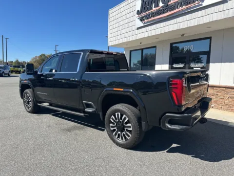 More photos of 2024 GMC Sierra 2500HD Denali Ultimate at Jerry Hunt Supercenter - Lexington, NC