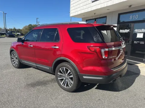 More photos of 2018 Ford Explorer Platinum at Jerry Hunt Supercenter - Lexington, NC