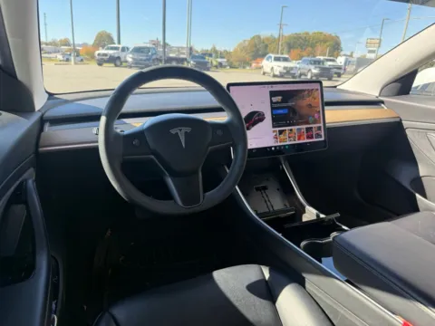 More photos of 2020 Tesla Model 3 Standard Range Plus at Jerry Hunt Supercenter - Lexington, NC