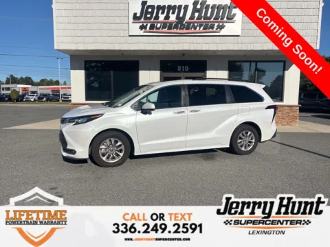 White 2023 Toyota Sienna XLE for sale in Lexington, NC