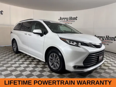 More photos of 2023 Toyota Sienna XLE at Jerry Hunt Supercenter - Lexington, NC