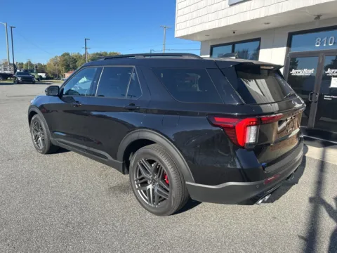 More photos of 2025 Ford Explorer ST at Jerry Hunt Supercenter - Lexington, NC