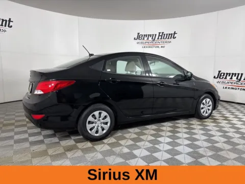 More photos of 2016 Hyundai Accent SE at Jerry Hunt Supercenter - Lexington, NC