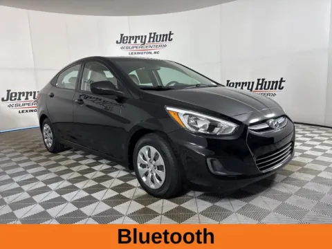 More photos of 2016 Hyundai Accent SE at Jerry Hunt Supercenter - Lexington, NC