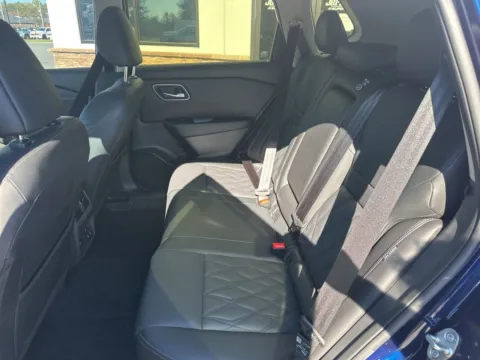 More photos of 2024 Nissan Rogue Platinum at Jerry Hunt Supercenter - Lexington, NC