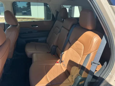 More photos of 2024 Nissan Pathfinder Platinum at Jerry Hunt Supercenter - Lexington, NC