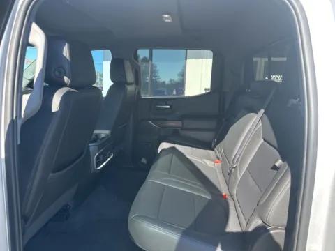More photos of 2022 GMC Sierra 1500 Limited SLT at Jerry Hunt Supercenter - Lexington, NC