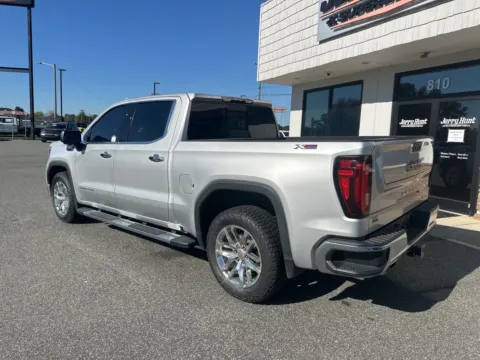More photos of 2022 GMC Sierra 1500 Limited SLT at Jerry Hunt Supercenter - Lexington, NC
