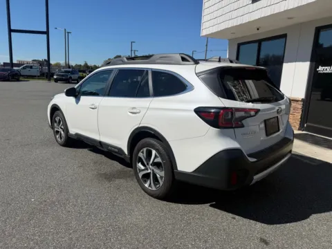 More photos of 2022 Subaru Outback Limited XT at Jerry Hunt Supercenter - Lexington, NC