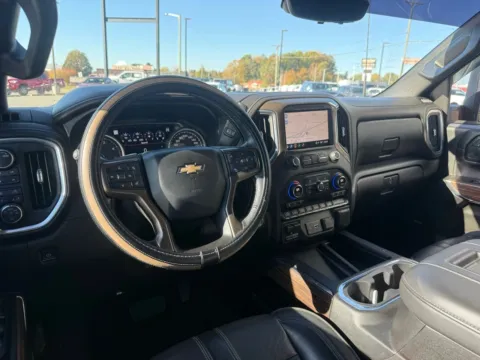 More photos of 2021 Chevrolet Silverado 3500HD High Country at Jerry Hunt Supercenter - Lexington, NC
