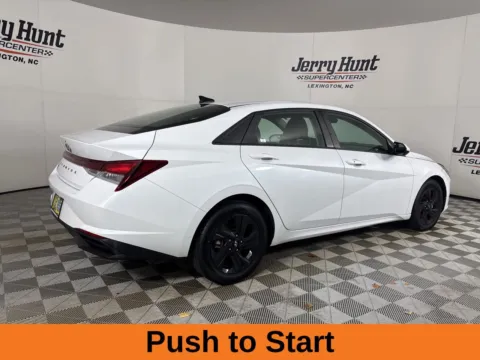 More photos of 2021 Hyundai Elantra SEL at Jerry Hunt Supercenter - Lexington, NC