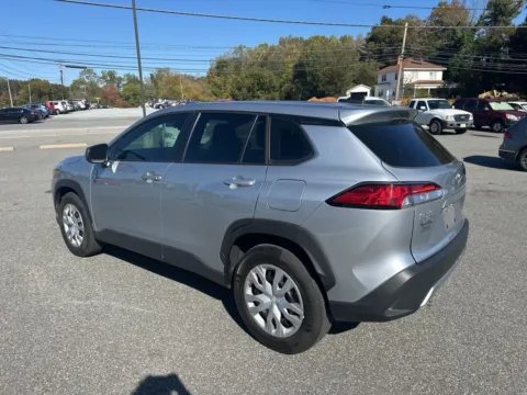 More photos of 2022 Toyota Corolla Cross L at Jerry Hunt Supercenter - Lexington, NC