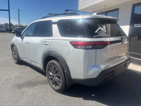 More photos of 2023 Nissan Pathfinder SV at Jerry Hunt Supercenter - Lexington, NC