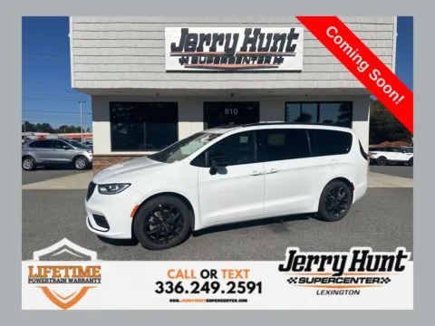 White 2025 Chrysler Pacifica Limited for sale in Lexington, NC