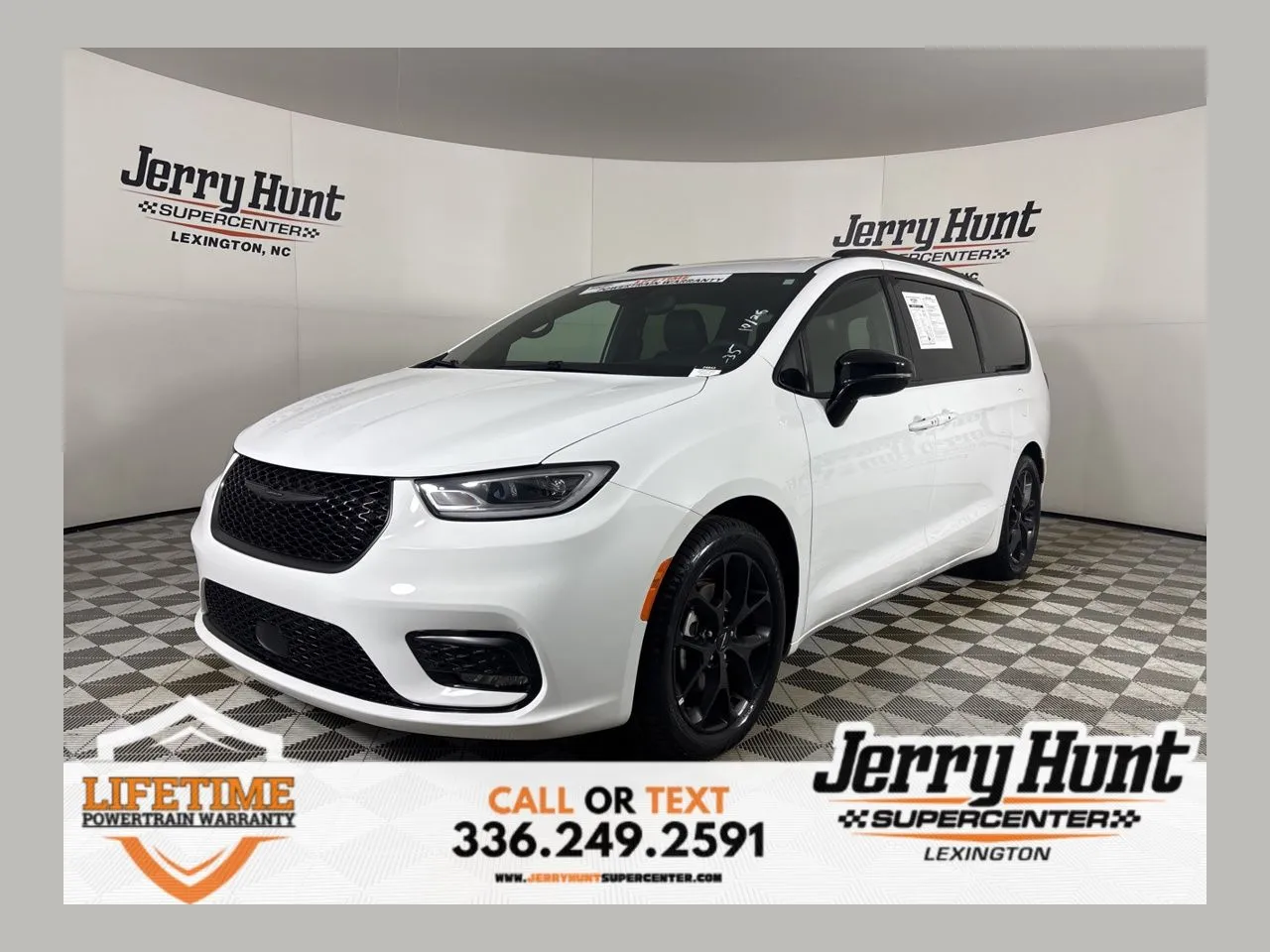 White 2025 Chrysler Pacifica Limited for sale in Lexington, NC