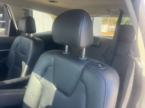 More photos of 2022 Kia Telluride S at Jerry Hunt Supercenter - Lexington, NC