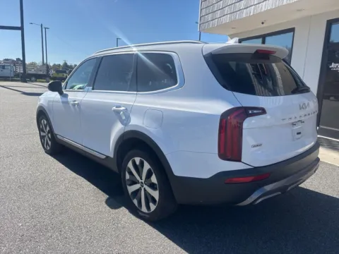 More photos of 2022 Kia Telluride S at Jerry Hunt Supercenter - Lexington, NC