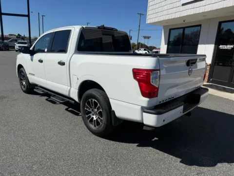 More photos of 2024 Nissan Titan SV at Jerry Hunt Supercenter - Lexington, NC