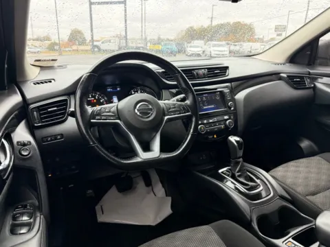 More photos of 2022 Nissan Rogue Sport SV at Jerry Hunt Supercenter - Lexington, NC