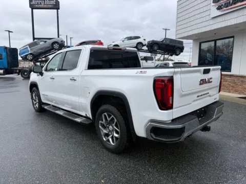 More photos of 2023 GMC Sierra 1500 SLT at Jerry Hunt Supercenter - Lexington, NC