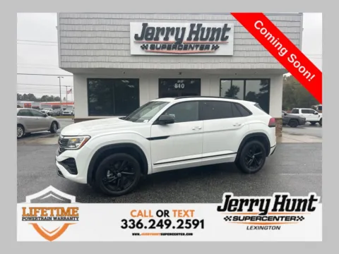 White 2024 Volkswagen Atlas Cross Sport 2.0T SEL R-Line for sale in Lexington, NC