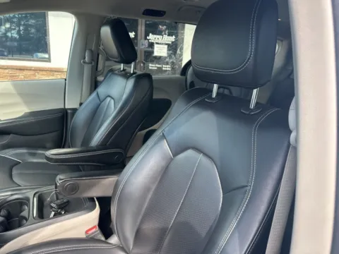 Photos of 2021 Chrysler Voyager LXI for sale in Lexington, NC at Jerry Hunt Supercenter - Lexington
