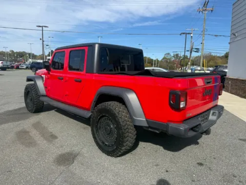 More photos of 2020 Jeep Gladiator Sport at Jerry Hunt Supercenter - Lexington, NC