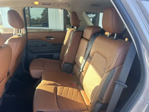 More photos of 2023 Nissan Pathfinder Platinum at Jerry Hunt Supercenter - Lexington, NC