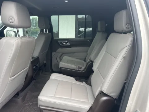 More photos of 2022 Chevrolet Suburban Z71 at Jerry Hunt Supercenter - Lexington, NC