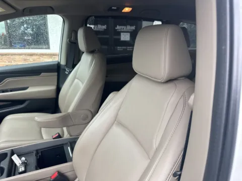 Photos of 2022 Honda Odyssey EX-L for sale in Lexington, NC at Jerry Hunt Supercenter - Lexington