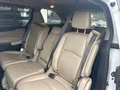 More photos of 2022 Honda Odyssey EX-L at Jerry Hunt Supercenter - Lexington, NC