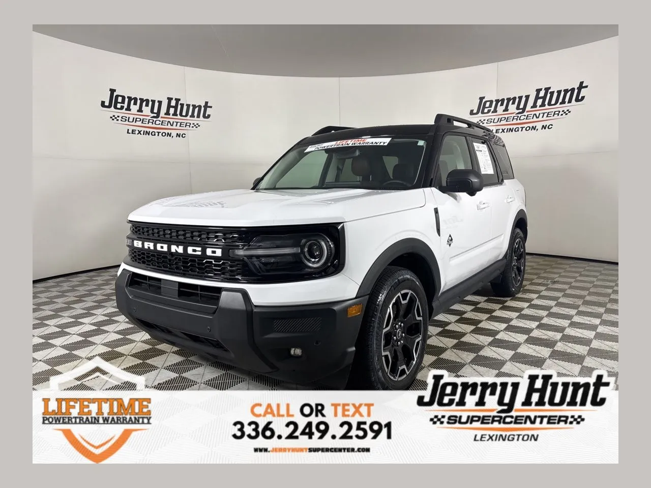 2025 Ford Bronco Sport Outer Banks's photo