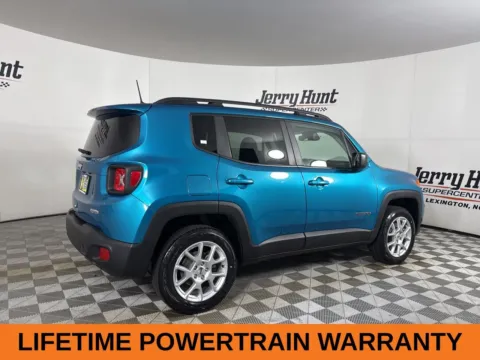 More photos of 2022 Jeep Renegade Latitude at Jerry Hunt Supercenter - Lexington, NC