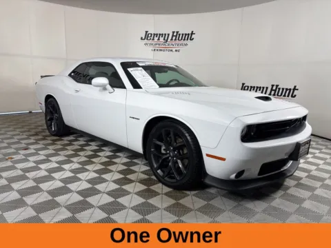 More photos of 2022 Dodge Challenger R/T at Jerry Hunt Supercenter - Lexington, NC