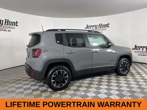 More photos of 2023 Jeep Renegade Latitude at Jerry Hunt Supercenter - Lexington, NC