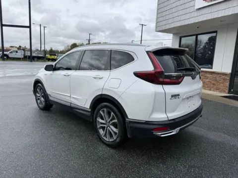More photos of 2022 Honda CR-V Hybrid Touring at Jerry Hunt Supercenter - Lexington, NC