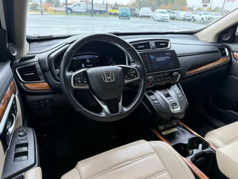 More photos of 2022 Honda CR-V Hybrid Touring at Jerry Hunt Supercenter - Lexington, NC