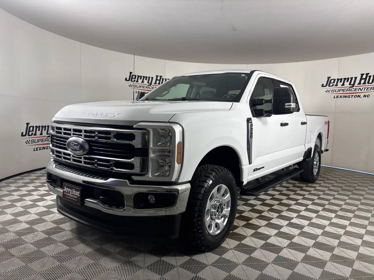 2024 Ford F-250 Super Duty XLT's photo