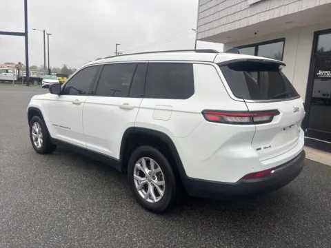 More photos of 2022 Jeep Grand Cherokee L Limited at Jerry Hunt Supercenter - Lexington, NC