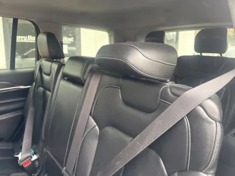 More photos of 2022 Jeep Grand Cherokee L Limited at Jerry Hunt Supercenter - Lexington, NC