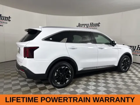 More photos of 2025 Kia Sorento S at Jerry Hunt Supercenter - Lexington, NC